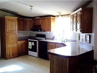 3rd image of 2388 Silverbluff Dr