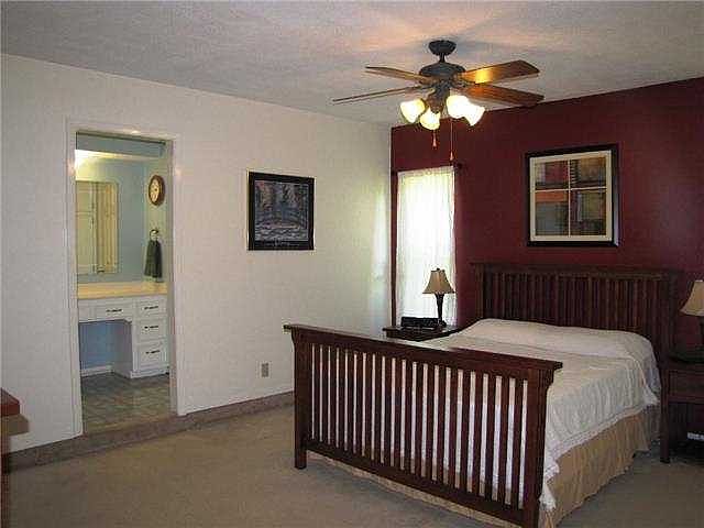 1st image of 608 Cambridge Dr
