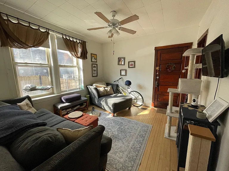 939 N Western Ave #1R — Photo 9
