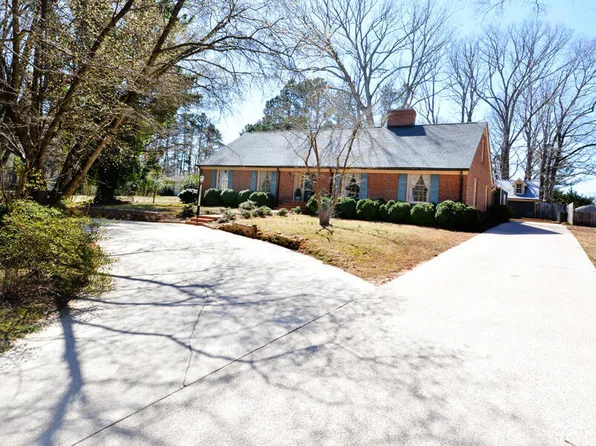 104 Parker St, Oxford, NC 27565