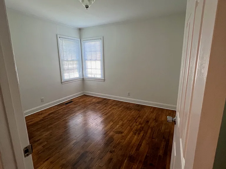 1205 Millard St — Photo 6