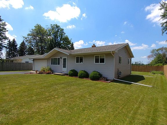 2nd image of 5741 Lakeview Dr