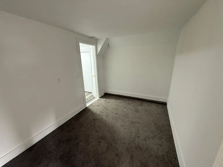 17 N Maple St — Photo 17
