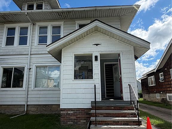 2nd image of 142-44 Lynwood Ave #2