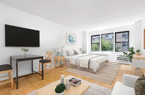 Rented by Manhattan Realty Group | media 7