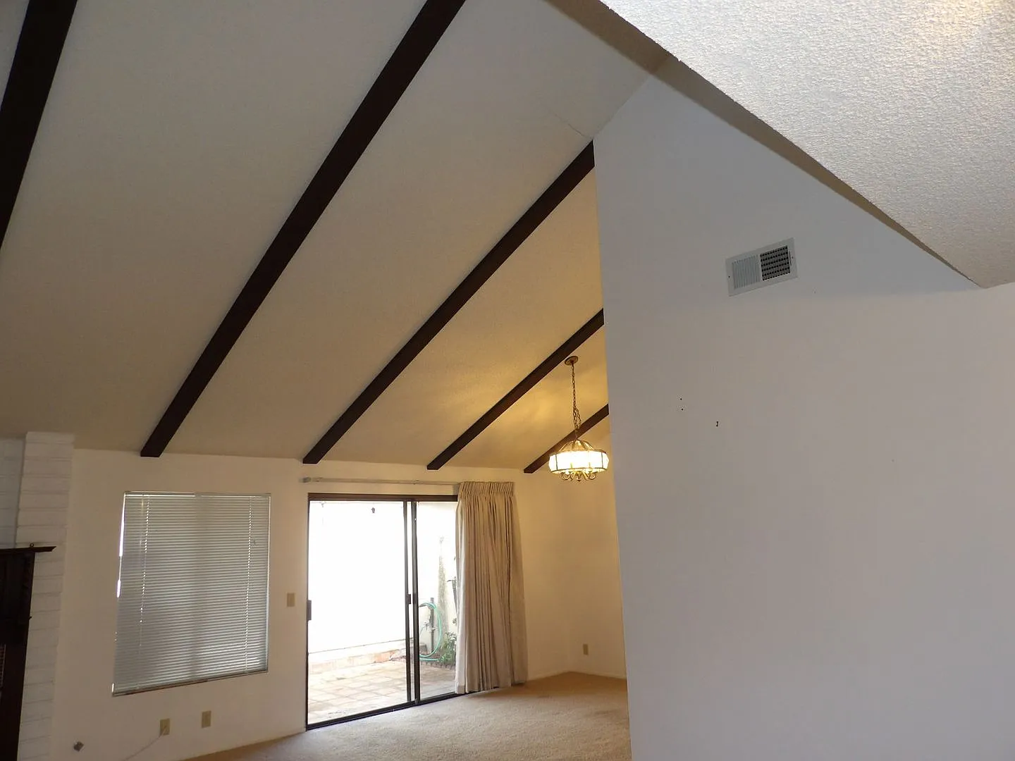 3bd/2ba Mesa Circle Condo — Photo 3
