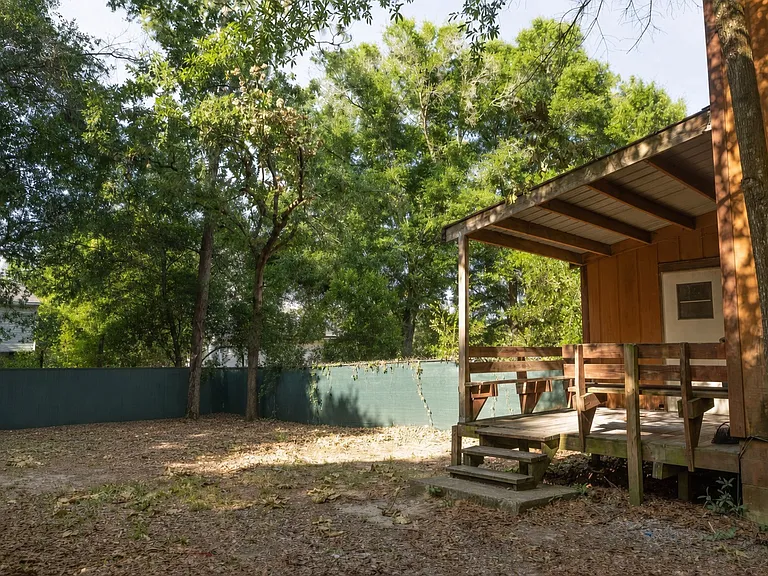 107 Hampton Dr — Photo 11