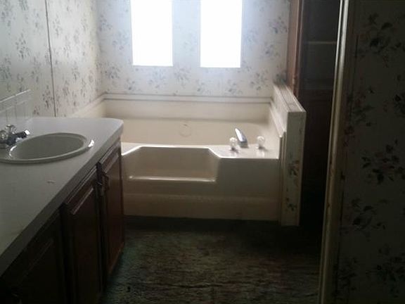 4th image of 12308 Elnora Dr