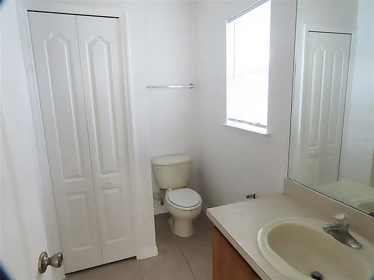 427 Wilton Cir — Photo 10