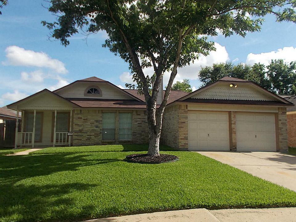 1st image of 16914 Applecross Ln