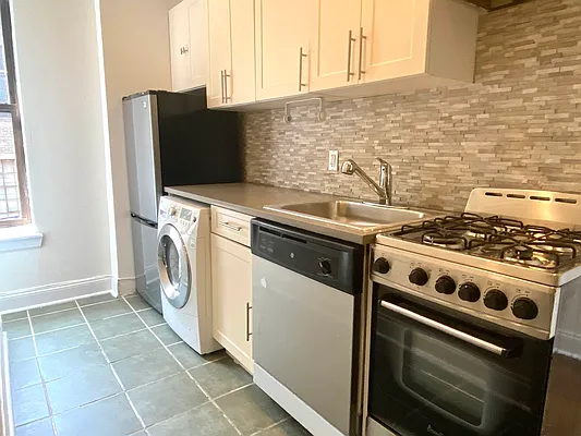 Rented by Corcoran | media 14