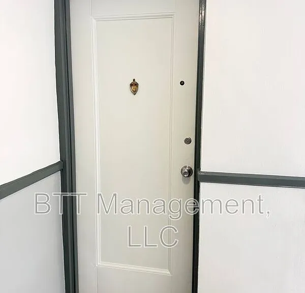 4013 38th St #301 — Photo 36