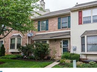316 Cherrywood Ct, Pottstown, PA 19464