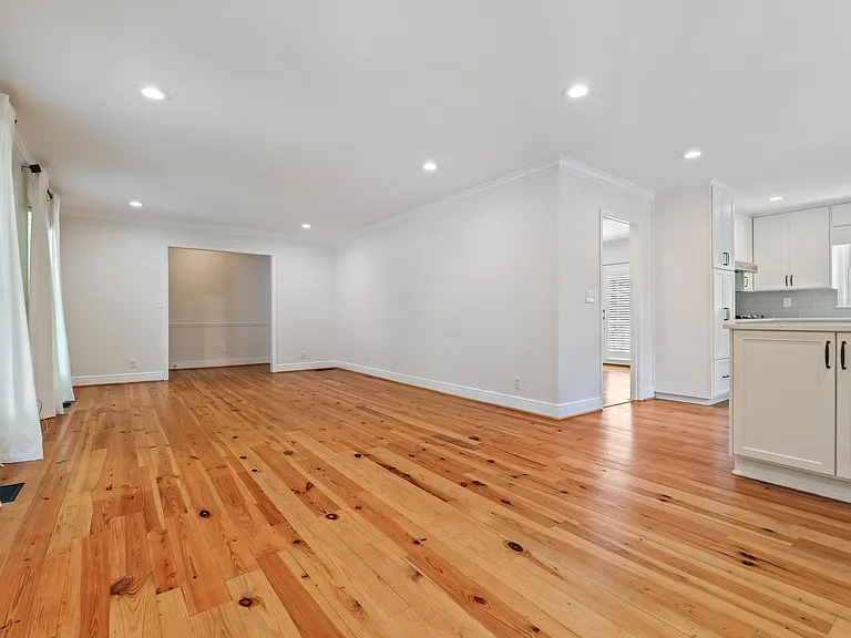 3708 Northcote Dr — Photo 5