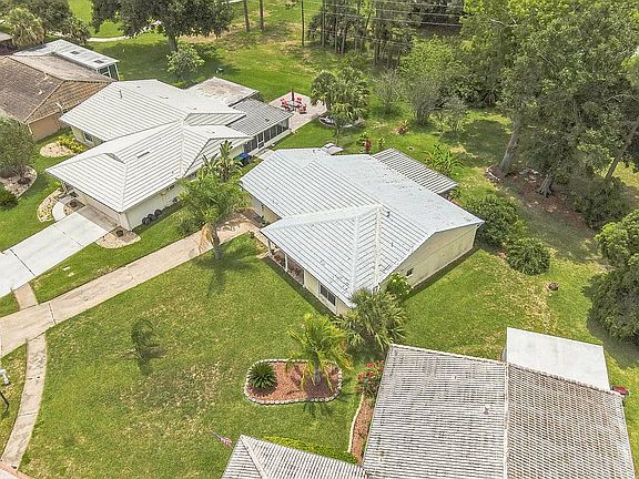 4th image of 5632 Minaret Ct