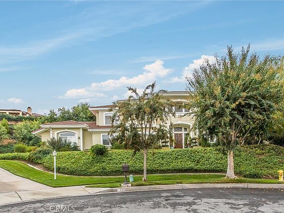 2nd image of 1711 Kyle Ln