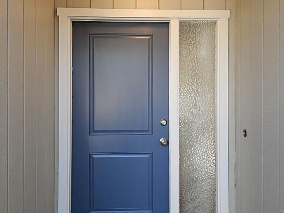 4th image of 678 Chemeketa Dr