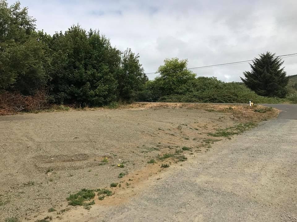 2nd image of 1374 13th Ave