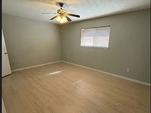 5th image of 1625 Glendale Ave