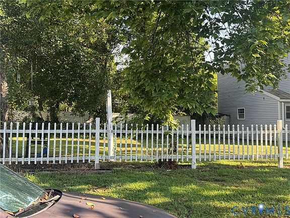 5th image of 1520 1/3 National St