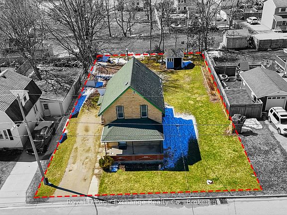 4th image of 588 11th Ave