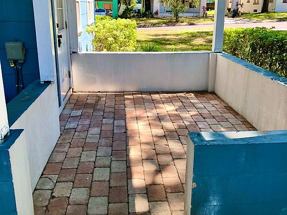 4th image of 408 E Belmar St APT 3