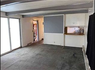 2216 Dickens Ln, Mounds View, MN 55112