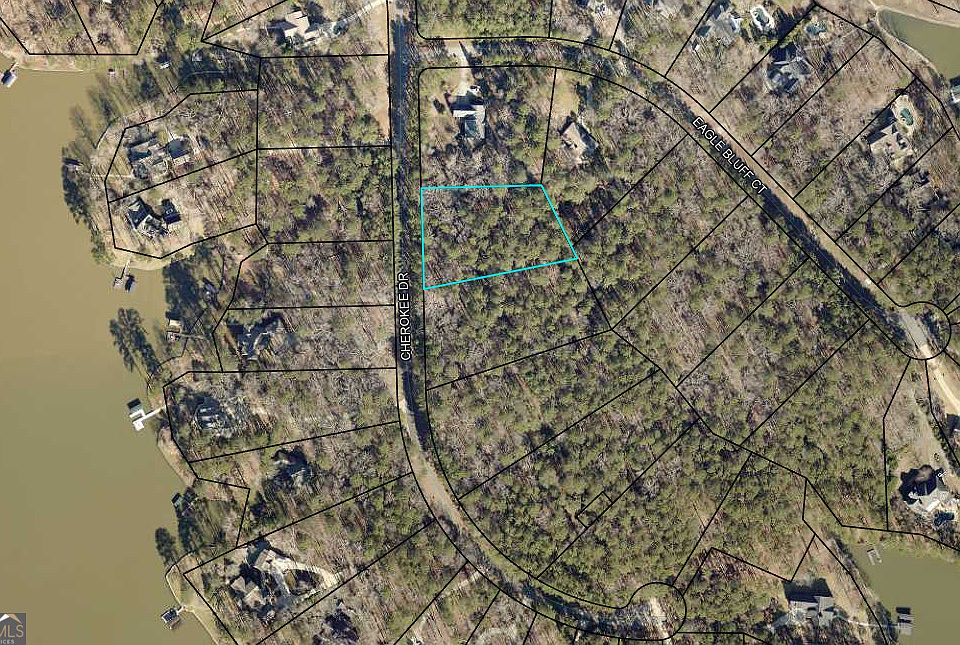 1st image of 2460 Cherokee Dr