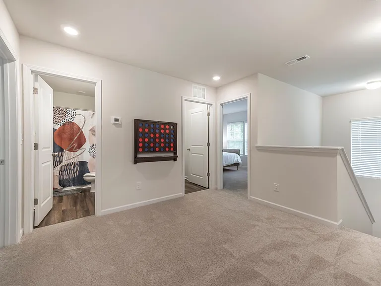1140 Eastway Dr — Photo 13