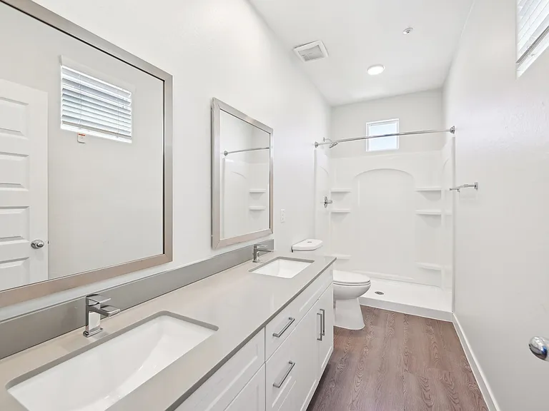 Baseline on 16 — Photo 25