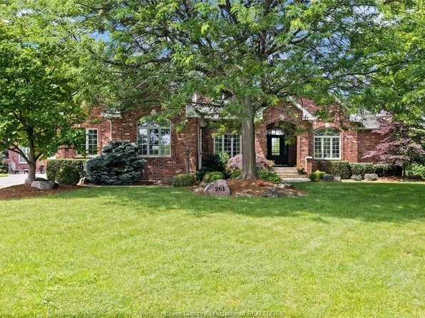 261 Ruggaber Dr, Lakeshore, ON N8N 4N8