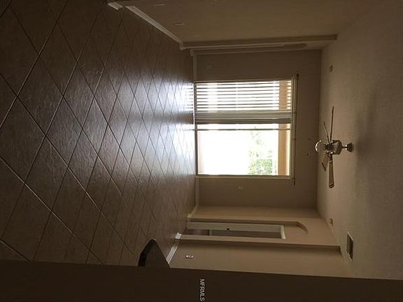 5th image of 3021 Sunwatch Dr