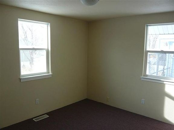 4th image of 1302 8th Ave E