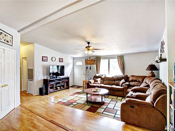 4th image of 9116 208th Street Ct E