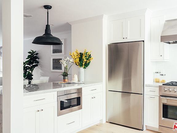 5th image of 934 19th St Unit 3