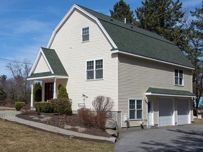 51 S Hunt Rd, Amesbury, MA, 01913
