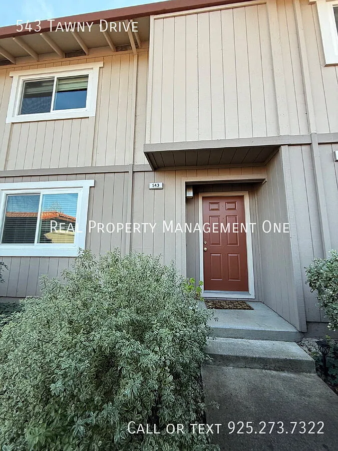 Stunning 3 Bd, 2.5 Bath Townhome in a Great Pleasanton Neighborhood — Photo 2