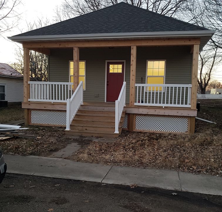 1st image of 105 S Bogardus St