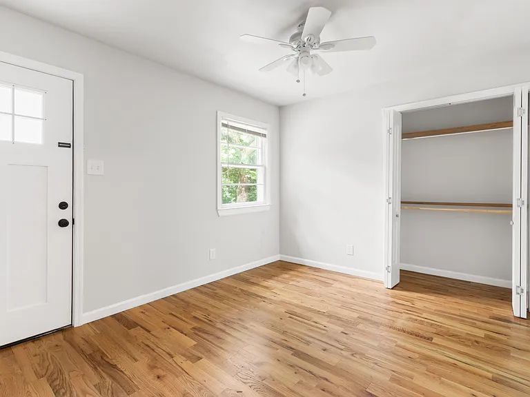 1009 N Buchanan Blvd #L — Photo 16