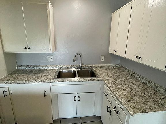 4th image of 3908 N Lugo Ave APT C