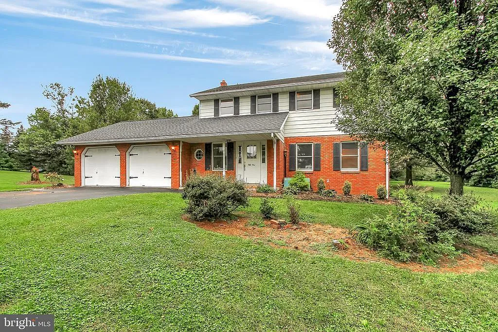 51 Paradise Ave photo 1