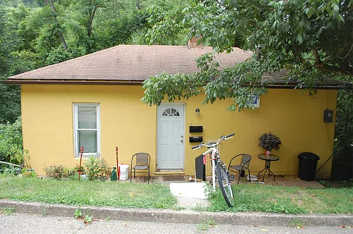 4 Spring St Photo 1