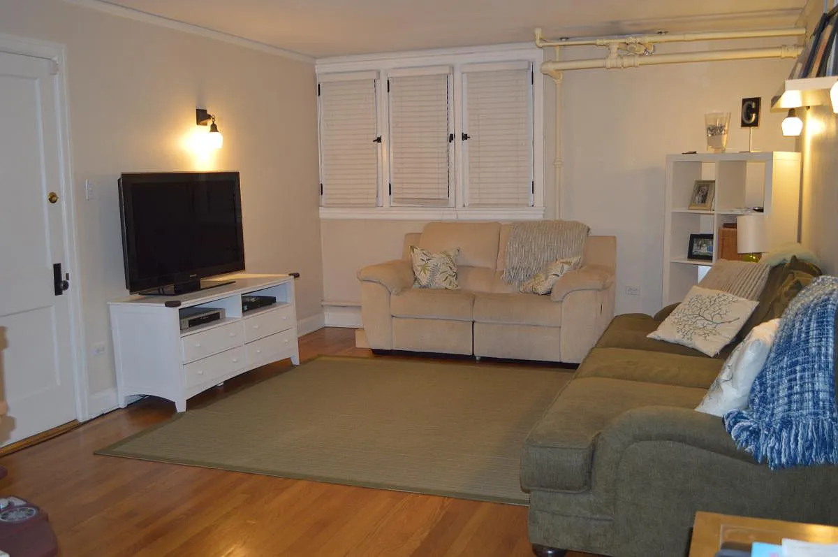 Living Room - 1 N Downing St #7