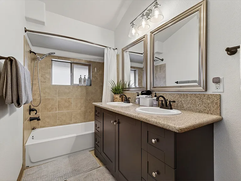 8772 Rainbow Ave — Photo 18