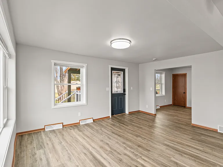 156 S Washington St — Photo 11