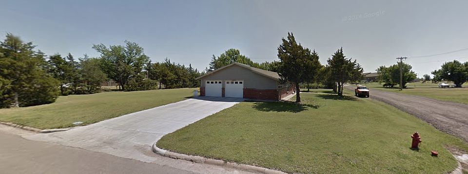 1st image of 724 W Lincoln Ave