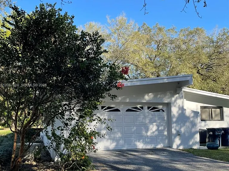 8250 SW 108th St — Photo 3