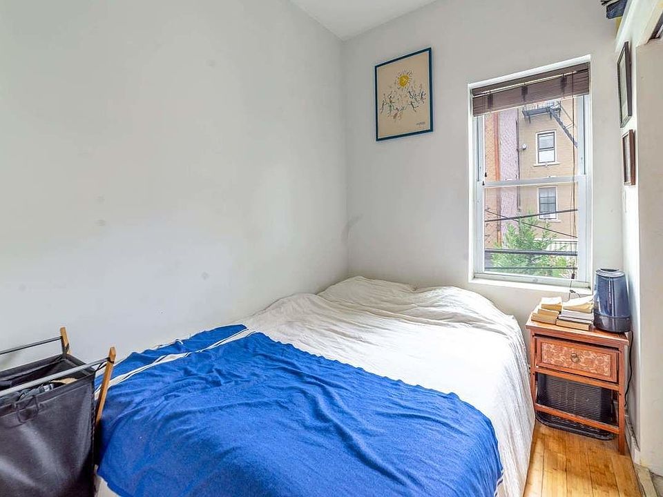 2nd image of 173 Montrose Ave APT 2-L