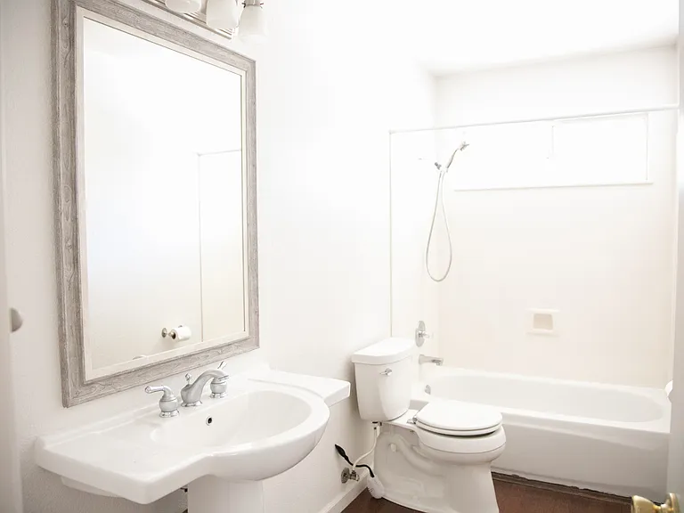 1596 Steinbeck Dr — Photo 2
