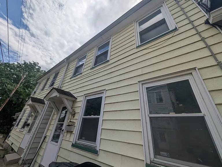 10 Randall St — Photo 1